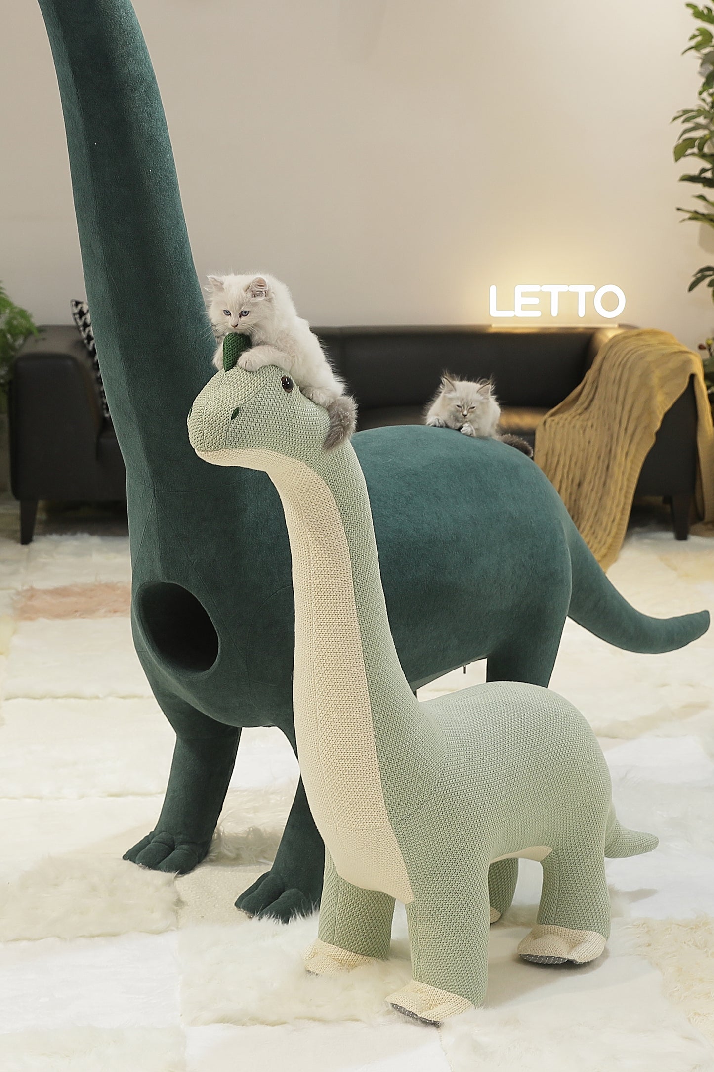 1.1 m Brachiosaurus pet friendly furniture